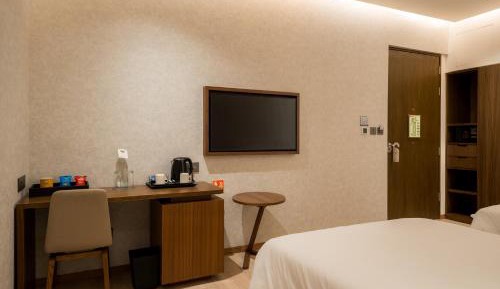 Deluxe - Room with Breakfast - 8 Hours Package Same Day Check-in Check-Out