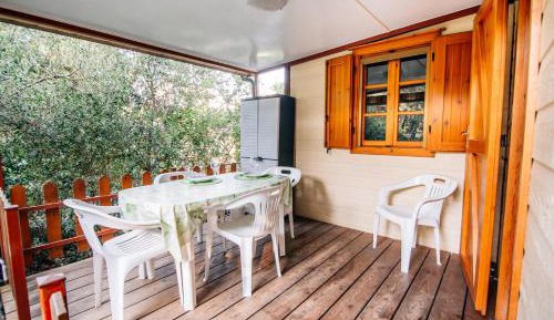 Mobile Home (5 Adults) with beach access
