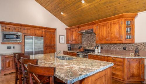 Four-Bedroom Holiday Home