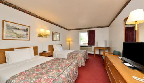 2 Queen Beds Non Smoking