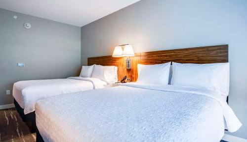 Queen Room with Two Queen Beds