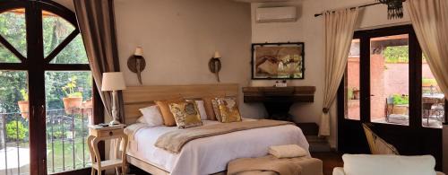 Deluxe King Suite