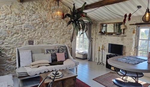 Apartment with Garden View