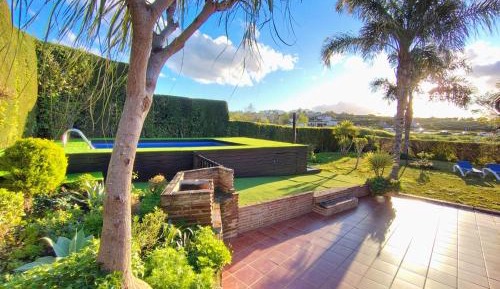 Three-Bedroom Holiday Home 