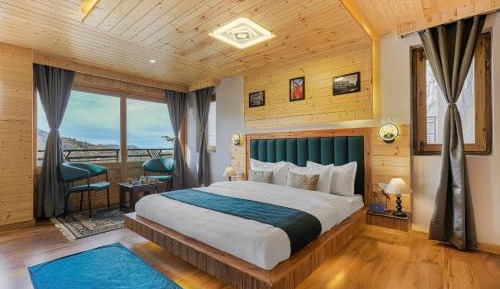 King Room with Mountain View