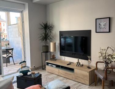 Superior One-Bedroom Apartment