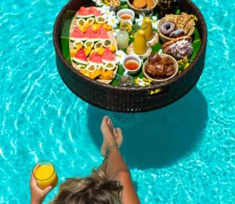 Sea Front Beach Villa with Pool