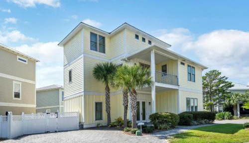 Six-Bedroom Holiday Home