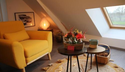 Twin Room with Private Bathroom