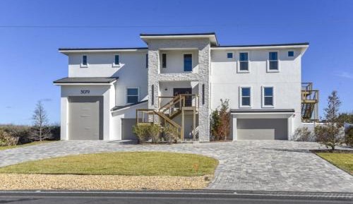 Eight-Bedroom House