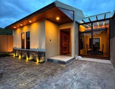 Three-Bedroom Holiday Home 