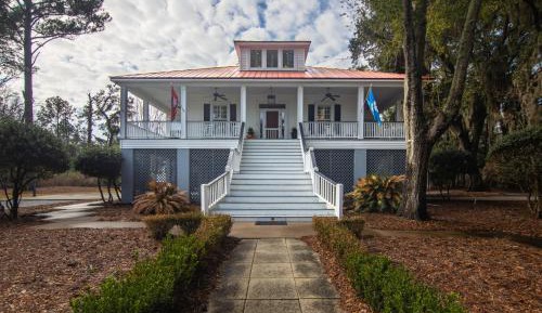 Five-Bedroom Holiday Home