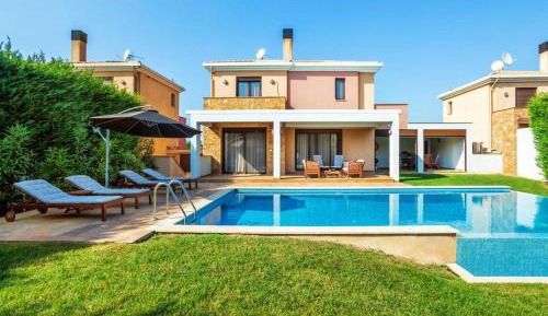 Villa with Private Pool