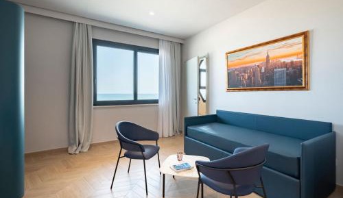 King Suite with Sea View