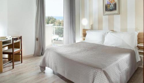 Two-Bedroom Apartment with Sea View