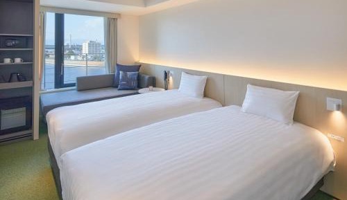 Triple Harbor View Family Room (with Sofa Bed)