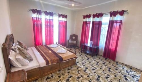 King Room with Mountain View