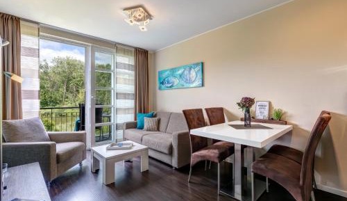 Apartment with Lake View