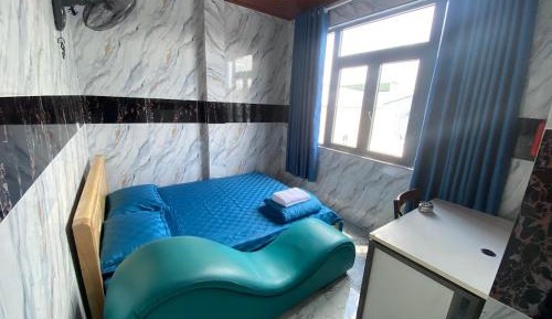 Deluxe Room (2 Adults + 1 Child)