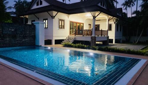 Villa - Beach Front