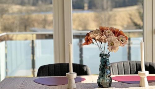 Two-Bedroom Apartment with Lake View