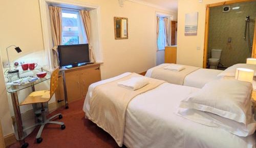 Twin Room with Bathroom