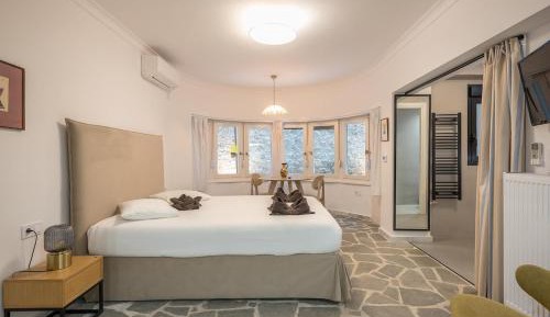 One-Bedroom Apartment with Garden