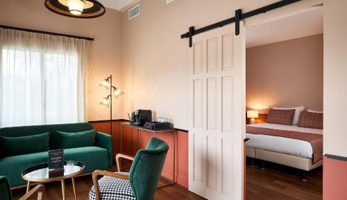 Suite with Pool View