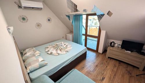 Economy Triple Room