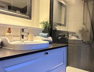 Large Double Room