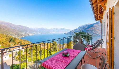 Apartment mit Balkon