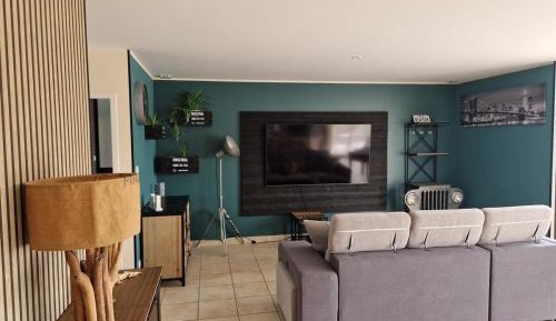 Room #1367450601