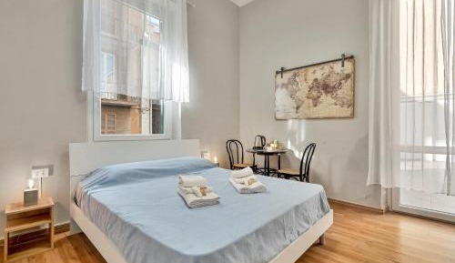 Queen Room with Shared Bathroom