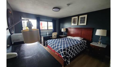 Queen Bed Non-Smoking