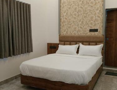 Deluxe Double Room with Bath