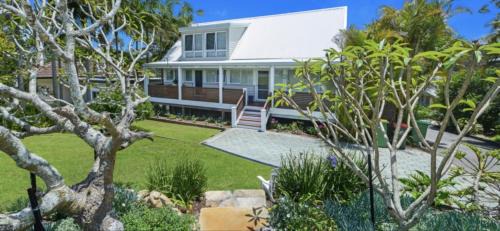 Three-Bedroom Holiday Home 