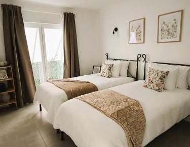 Twin Room with Private Bathroom