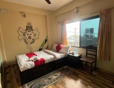 Standard Queen Room