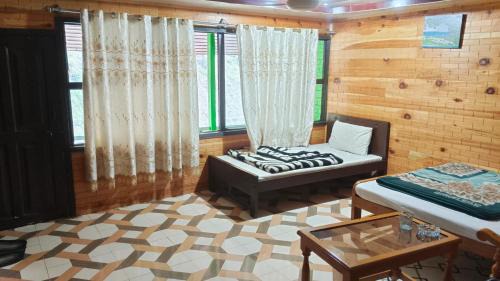 Deluxe Studio