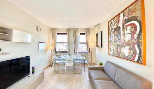 Two-Bedroom Deluxe Apartment with Balcony