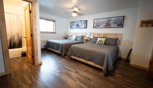 Deluxe Queen Room
