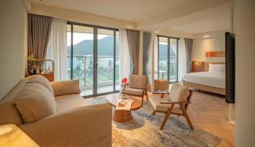 King Suite with Balcony