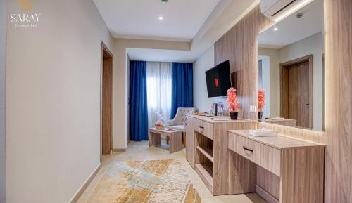 Deluxe Family Room