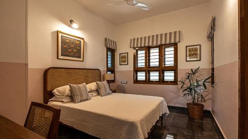 Standard Queen Room