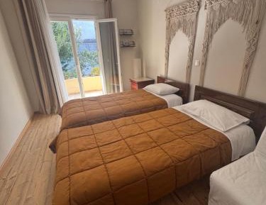 Two-Bedroom Deluxe Apartment with Balcony