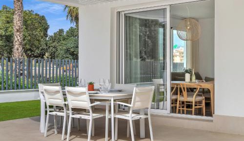 Deluxe Two-Bedroom Apartment with Garden View