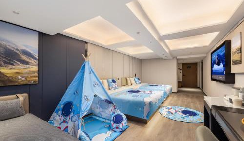 Jimu Family Room