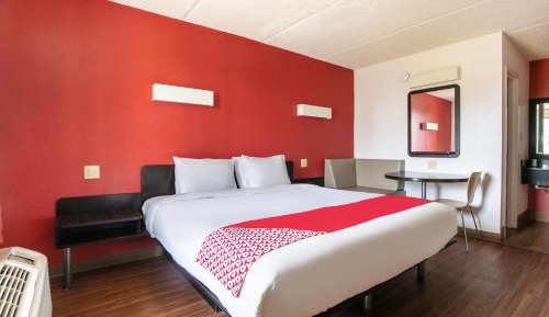 1 Bedroom Apartment with Kitchen
