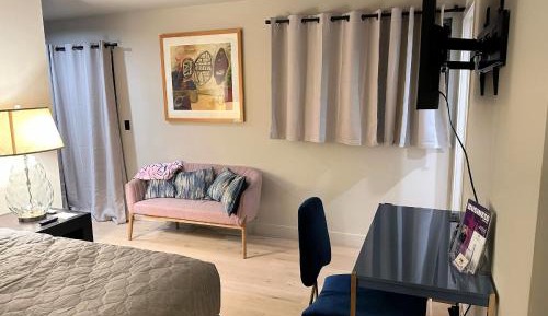 One-Bedroom Apartment on Breed