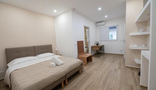 Large Double or Twin Room